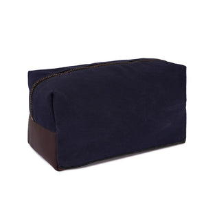 shaving bag
men's shave bag
mens shaving bag
shave bag for men
leather mens shaving bag
leather shave bag
leather shaving bag